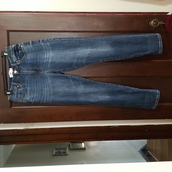 CAbi Higher Straight Jeans - 6 - Picture 4 of 6